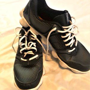Like New Men's Reebok Shoes